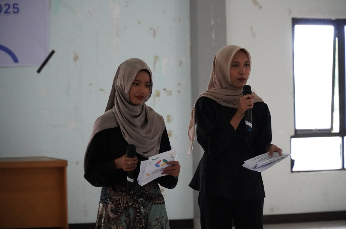 Mutia Sahira MC